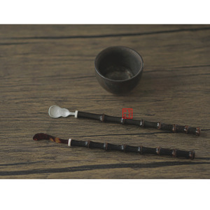 Cuillère à thé artisanale en bambou violet naturel, cuillère à thé japonaise rétro en étain pur, six outils pour prendre le thé, thé - Product Image 1
