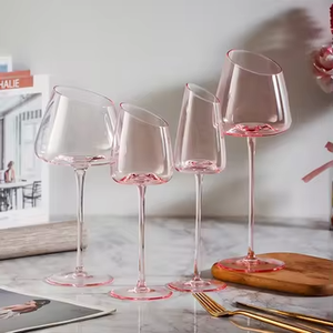 Verre en cristal flamant rose de style <span class=keywords><strong>français</strong></span> Verre à vin rouge à fond concave de grande valeur Design moderne pour la fête et les couples - Product Image 3
