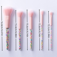 Ensemble de pinceaux de maquillage professionnels portables personnalisables en 7 pièces, fibres synthétiques, manche en plastique, pour blush, poudre libre et fards à paupières