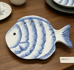 Piatto in Ceramica Dipinto a Mano Blu e Bianco a Forma <span class=keywords><strong>di</strong></span> <span class=keywords><strong>Pesce</strong></span>, Vassoio <span class=keywords><strong>per</strong></span> Servire Frutti <span class=keywords><strong>di</strong></span> Mare e Sushi, Decorazione <span class=keywords><strong>per</strong></span> Tavola, Regalo - Product Image 3