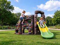 Structure d'escalade pour enfants avec toboggan, équipement de jeu extérieur, mur d'escalade et toboggan combinés pour maternelle
