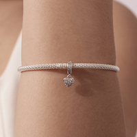 Breloque Cœur Plaqué Rhodium avec Micro-Incrustations de Strass en Cristal – Bijou Romantique Unisexe