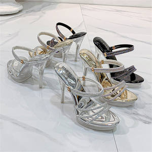 Sandales compensées légères et sexy pour femmes, style jelly, bout ouvert, rivets, effet pieds nus, rehaussant la taille, pour l'extérieur, printemps-été - Product Image 6