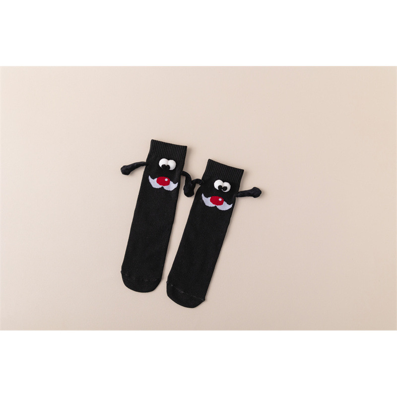Nez rouge, bas noirs