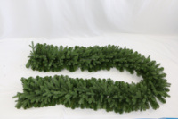Guirlandes de Noël en sapin vert haute densité de 9 pieds, style nouveau, avec base autoportante en PE et PVC, pour la décoration