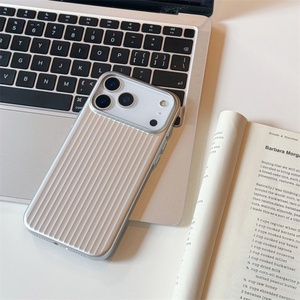 Funda Magnética Delgada de PC Rígido con Acabado Mate de Alta Calidad para iPhone 17 14 15 16 Pro Max, Pintura Metálica, Diseño de Rayas 3D, Antigolpes - Product Image 6