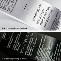 Étiquettes de lavage personnalisées de haute qualité, étiquettes de vêtements en satin privées, impression en relief personnalisée, instructions d'entretien, pliage central noir