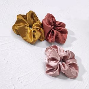 Accessoires Cheveux en Satin de Taille Moyenne pour Femme Chouchou Rose Violet Champagne en Soie Satinée pour Filles - Product Image 2