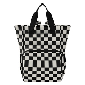 Bolsa de Pañales de Alta Calidad con Estampado Personalizado a Cuadros Blancos y Negros, Mochila de Maternidad para Pañales de Bebé - Product Image 1
