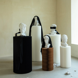 Espositore Cilindrico Pieghevole Personalizzato in Carta e Acrilico per Centri Commerciali e Negozi - Product Image 2