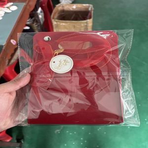 Sacs cadeaux de mariage en cuir PU Lucky, magnifiques boîtes à bonbons avec rubans, sacs à bonbons rouges pour cadeaux de mariage - Product Image 3