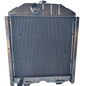 Radiateur à noyau en aluminium pour tracteur agricole Fiat OEM 5153483 : Système de refroidissement série 700, réservoir d'eau en cuivre - Product Image 4
