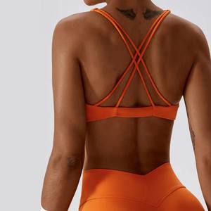 Soutien-gorge de sport pour femmes <span class=keywords><strong>sexy</strong></span> avec logo personnalisé soutien-gorge de yoga push up à double sangle torsadé pour fitness nu au dos croisé - Product Image 1