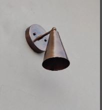 Aplique de Pared Cónico Hecho a Mano con Acabado Pátin Antiguo: Lámpara de Pared Cónica de Estilo Industrial, Iluminación Italiana Moderna de Mediados de Siglo - Product Image 2