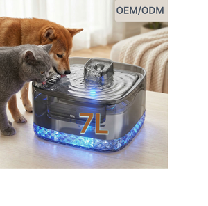 <span class=keywords><strong>Fontaine</strong></span> à <span class=keywords><strong>eau</strong></span> pour animaux de compagnie sans BPA, réservoir transparent de 7 L (237 oz) en stock, pour plusieurs animaux - Product Image 1