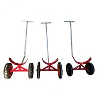 Chariot de manutention de tuyaux d'incendie robuste avec fourches rotatives à 360 degrés et pneus épaissis antidérapants pour chantier de construction