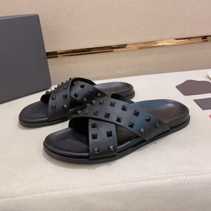 High-end Classic designer Casual Shoes men Fashion Thick-Topped designer Slippers women luxury Rivet Sandals <b>Slides</b> Slippers - Product Image 4