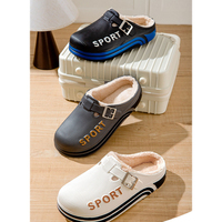 Vente en gros de pantoufles d'intérieur confortables et chaudes pour homme d'hiver à semelle souple chaussures d'extérieur en coton antidérapantes de haute qualité de style simple