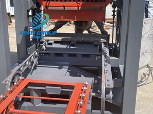 Machines de fabrication de briques à bas <span class=keywords><strong>prix</strong></span> QT 4-24 Machine de fabrication de blocs de briques Ligne de production Machines à <span class=keywords><strong>béton</strong></span> creux pour démarrer une entreprise - Product Image 3