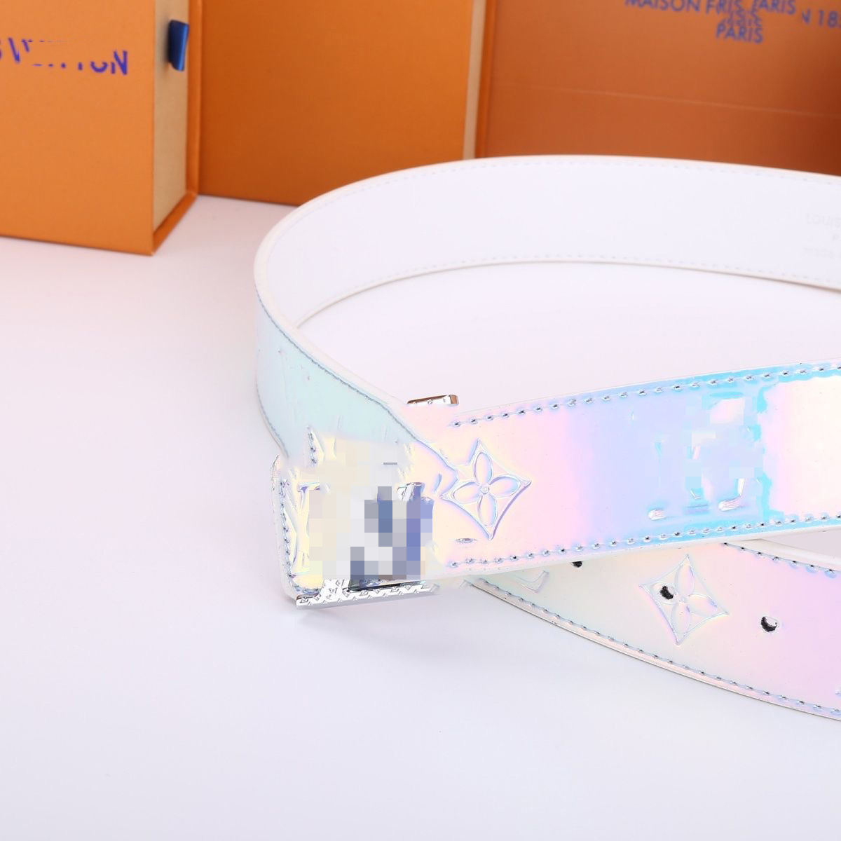 Silver buckle- - 110cm