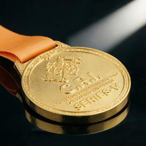 Medaglia premio personalizzata OEM in lega di zinco pressofusa a rilievo, lucida, color <span class=keywords><strong>oro</strong></span>, per competizioni tecnologiche ed eventi aziendali di innovazione - Product Image 3