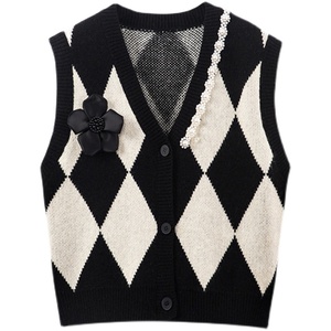 Design Fashion Vintage Flower Pin <strong>Argyle</strong> Knit Cashmere <strong>Sweater</strong> <strong>Vest</strong> - Product Image 1