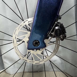 <span class=keywords><strong>Bicicleta</strong></span> de <span class=keywords><strong>Carretera</strong></span> de Fibra de Carbono Kozo de 7.7 KG, Venta Directa de Fábrica, con <span class=keywords><strong>Frenos</strong></span> de <span class=keywords><strong>Disco</strong></span> Hidráulicos Shimano UT Di2 24s, OEM CE - Product Image 3