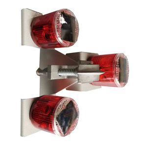 Feux d'avertissement solaires à trois têtes, feux de signalisation LED rouges, montage sur poteau, IP65, sécurité routière - Product Image 4