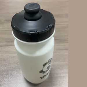 Bouteille d'eau pour vélo en PP <span class=keywords><strong>de</strong></span> 600 ml - 700 ml (21 oz), bouteille d'eau sport à presser pour le cyclisme, pour le <span class=keywords><strong>Tour</strong></span> <span class=keywords><strong>de</strong></span> <span class=keywords><strong>France</strong></span>, couleur transparente, blanche, noire - Product Image 4
