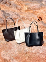 Sac fourre-tout spacieux en cuir véritable pour femme, style urbain, avec poignée supérieure, bandoulière amovible et fermeture magnétique, protection anti-poussière