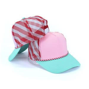 Tùy Chỉnh Chất Lượng Cao Giáng Sinh Kẹo Mía Phong Cách Tri Màu Rô Bọt Lưới <span class=keywords><strong>Trucker</strong></span> Mũ Với Biểu Tượng Tùy Chỉnh - Product Image 1