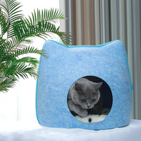 Niche carrée classique pour chat d'intérieur avec griffoir, lit et tunnel en feutre – Amovible et lavable, emballage en sac OPP