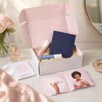 Boîte cadeau en carton ondulé rose brillant pour sous-vêtements, avec impression de logo personnalisé, grande et petite taille, vente en gros