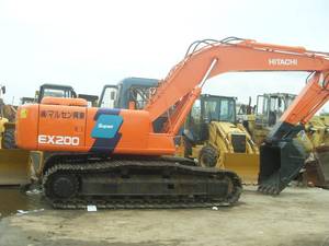 Excavatrice sur chenilles Hitachi EX200 d'occasion, fabriquée au Japon, capacité de la benne de 0,8 m³, moteur Kohler, à vendre - Product Image 3