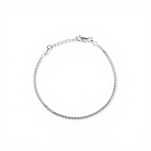 Bracelet en chaîne de corde argentée avec fermoir mousqueton, extensible et ajustable, pour femmes et hommes - Product Image 1