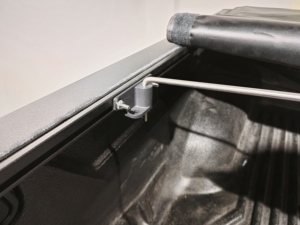 Cubiertas de Tonneau suaves para camionetas <span class=keywords><strong>Mitsubishi</strong></span> Triton L200 4x4 tapa de rodillo de barra antivuelco para Toyota hilux 2021 - Product Image 6