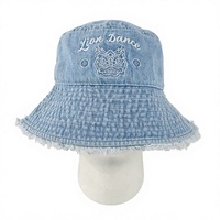 Bob en jean personnalisé avec logo et broderie Danse du Lion, style rayé, pour protection solaire décontractée en extérieur