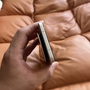 Venta al por Mayor de Teléfono Inteligente Xiomi 15 Ultra 5G, Pantalla AMOLED FHD de 6.7 Pulgadas y 120Hz, 16GB 512GB, Cámara Periscópica de 200MP para Juegos, 90W CDMA, 12 Meses de Garantía - Product Image 2