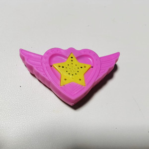 Wing Shaped <b>Music</b> <b>Box</b> Red Blue Pink 3-6 Years Roller Skating Accessories Unisex Toy - Product Image 2