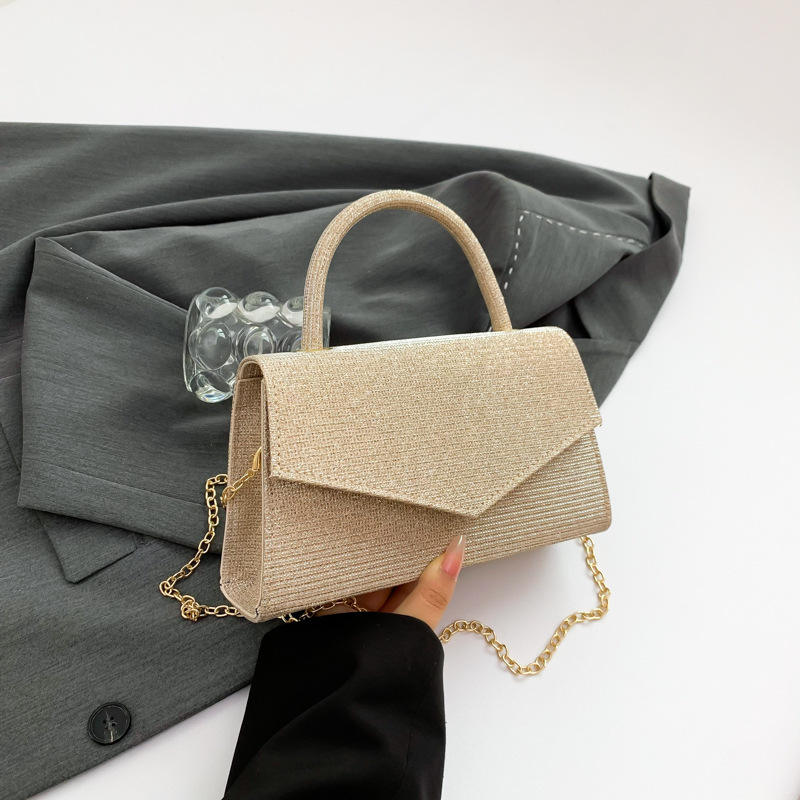 โกลเด้น