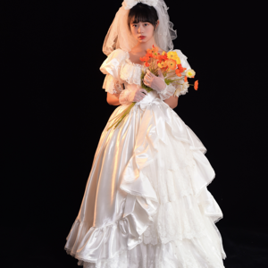 Vestido de Novia de Encaje Pesado Estilo Vintage Francés [Runaway Princess] Hecho a Mano, con Falda Abultada y Larga hasta el Suelo - Product Image 1