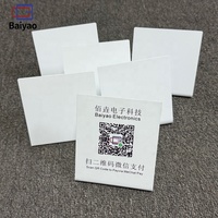 Plaque d'affichage personnalisée en acrylique en forme de L avec code QR, support de menu publicitaire imprimé en PVC pliable pour paiement