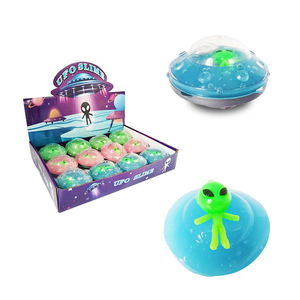 Mini figuritas de alienígena de plástico que brillan en la oscuridad, juguetes expendedores para decoración de fiestas y pasteles, juguetes y estructuras al aire libre - Product Image 6