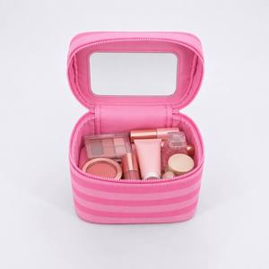 Estuche <span class=keywords><strong>de</strong></span> <span class=keywords><strong>Maquillaje</strong></span> <span class=keywords><strong>de</strong></span> Viaje Personalizado <span class=keywords><strong>con</strong></span> Logotipo, <span class=keywords><strong>de</strong></span> Algodón Rosa a Rayas, <span class=keywords><strong>con</strong></span> Espejo y Asa, Organizador <span class=keywords><strong>de</strong></span> <span class=keywords><strong>Maquillaje</strong></span> Portátil Grande, Venta al Por Mayor para Mujeres - Product Image 3