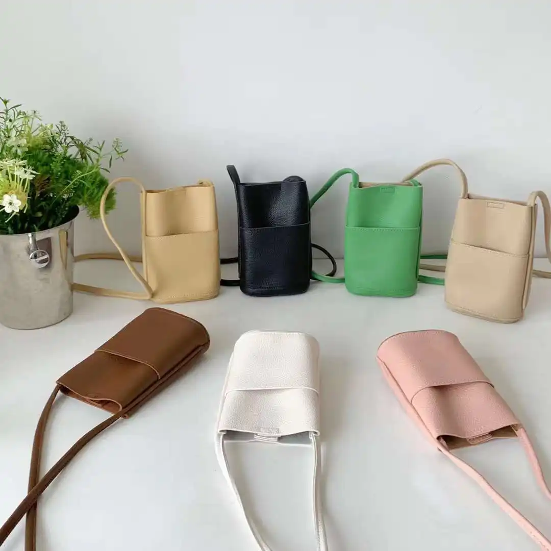 Korean niche style soft PU leather Minimalist mini lightweight shoulder Messenger small mobile phone carry bag