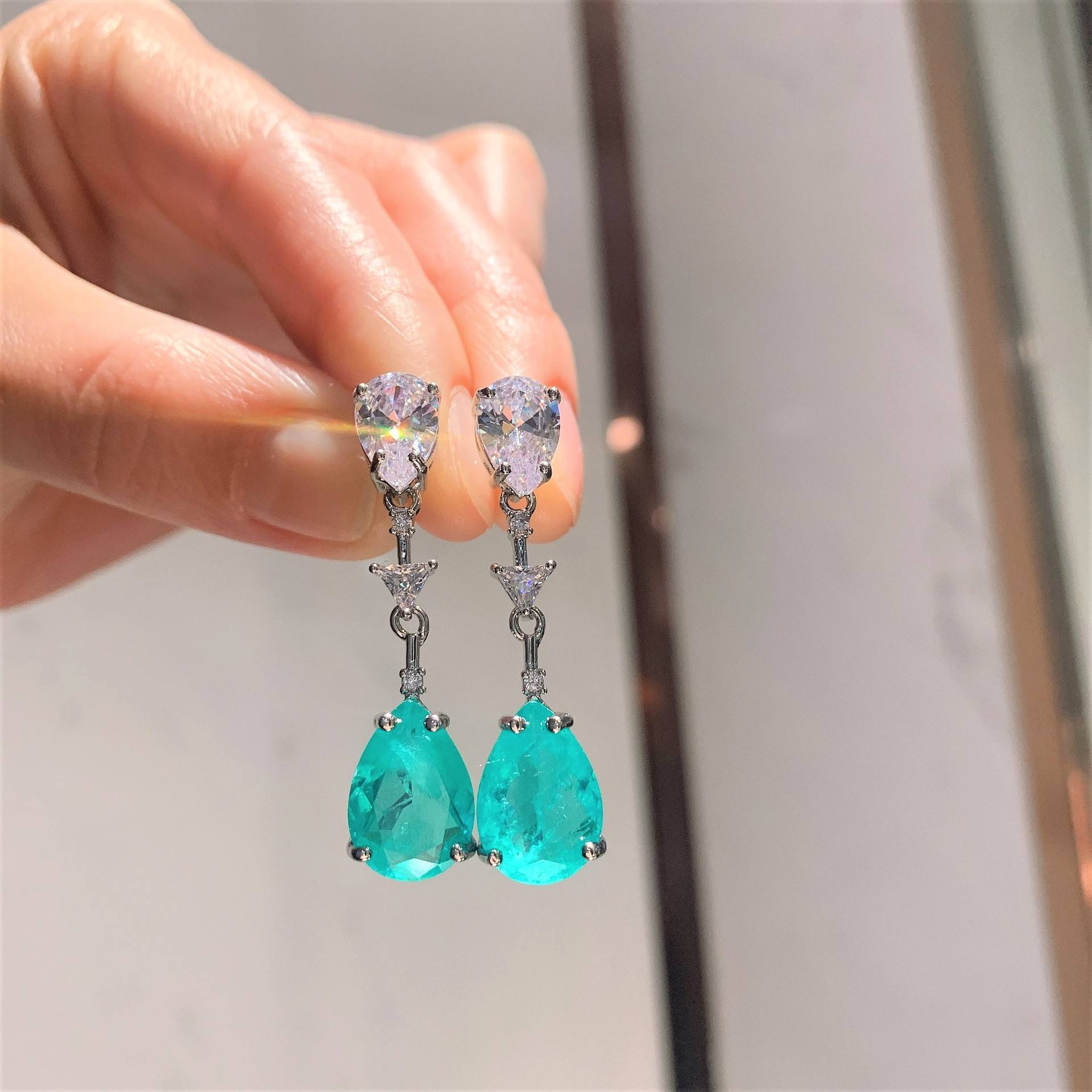 Bleu-boucles d'oreilles