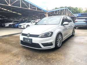 <span class=keywords><strong>Golf</strong></span> <span class=keywords><strong>7</strong></span> <span class=keywords><strong>R</strong></span>-<span class=keywords><strong>Line</strong></span> 1.4TSI Automatique 2016 - Product Image 1