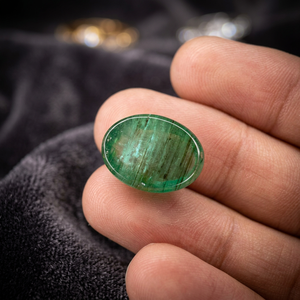 Esmeralda Zambiana Natural Certificada por GIA de 12.42 Ct, Corte Ovalado, Color Verde, Gema Suelta, Jai Narayan Gems Modelo 1334, Esmeralda Genuina Fina - Product Image 1
