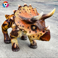 Zigong Özel Yapım RC Robot Köpek Triceratops Animatronik Dinozor Yürüyen Dinozor Robotu Kapalı Alan Eğitim Parkı Alışveriş Merkezi Sergisi