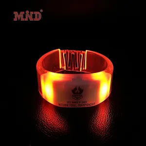 Hot Sales Custom Glow 13.56Mhz RFID Light Up Wristband LED Bracelet For Concert Party Supplies